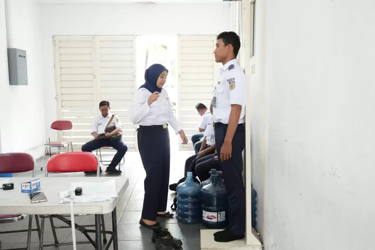 pastikan-kesiapan-sdm-kereta-api,-tes-kebugaran-serentak-di-lima-klinik-mediska-untuk-angkutan-nataru
