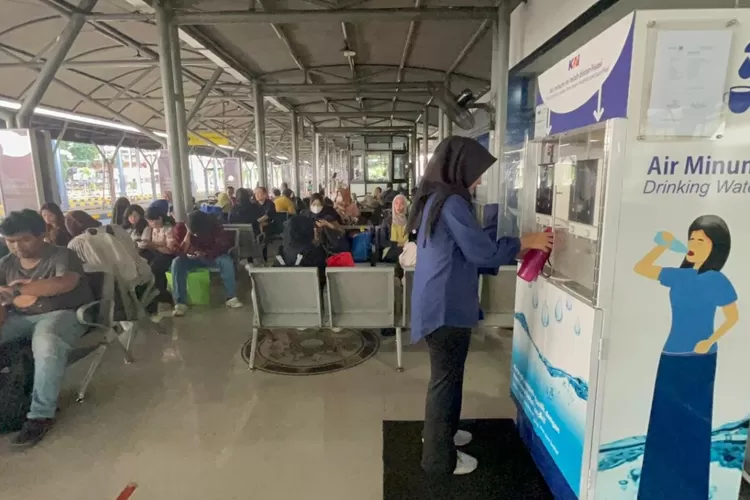 jaga-barang-bawaan-dan-bawa-tumbler-di-kereta-api,-begini-imbauan-penting-kai-untuk-penumpang