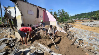 kerugian-banjir-padang-tembus-rp202,8-miliar,-empat-jembatan-putus-–-times-banyuwangi