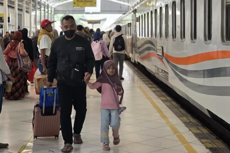 angkutan-motor-gratis-hingga-kereta-khusus-petani-dan-pedagang,-ini-daftar-layanan-baru-kai-mulai-1-desember-2025