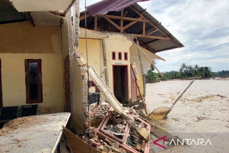 gubernur-aceh-menangis-ingat-kampung-yang-hilang:-seperti-tsunami-kedua-–-times-banyuwangi
