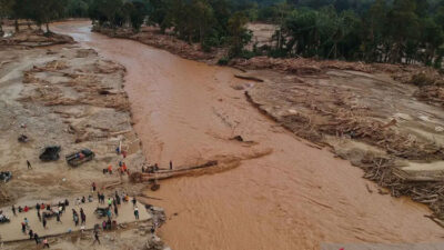 pemerintah-siapkan-skema-rehabilitasi-dan-rekonstruksi-pasca-banjir-di-sumatera-–-times-banyuwangi