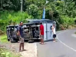 Mobil Pengantar MBG di Glagah Banyuwangi Terguling Usai Ambil Ompreng – TIMES Banyuwangi
