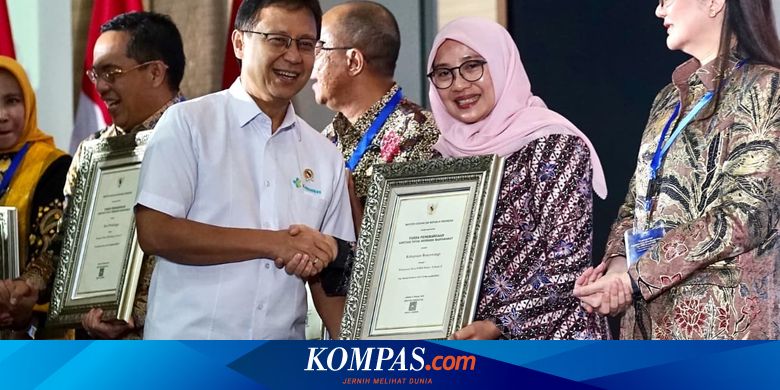 banyuwangi-raih-penghargaan-swasti-saba-dan-stbm-dari-kemenkes
