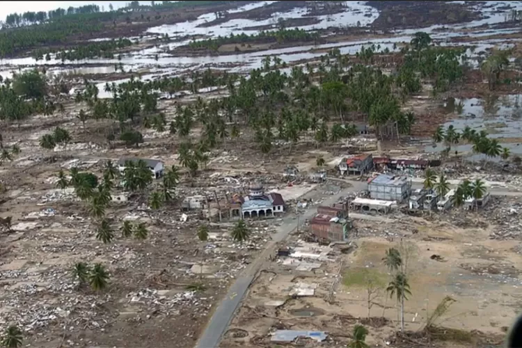 19-tahun-tragedi-tsunami-aceh-2004:-data-lengkap,-dampak-gempa-megathrust,-dan-warisan-mitigasi-bencana