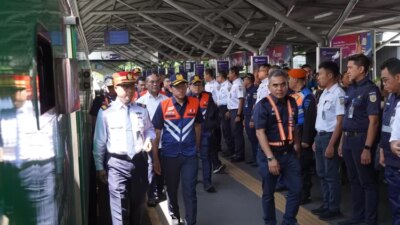 kesiapan-angkutan-kereta-api-nataru,-kai-tingkatkan-infrastruktur-dan-tambah-jutaan-tiket