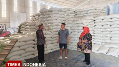 prediksi-surplus-35-ribu-ton,-dispertan-banyuwangi-pastikan-stok-beras-aman-jelang-nataru-–-times-banyuwangi