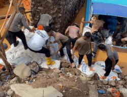 Polda Sumut Bangun Jembatan Darurat Pulihkan Akses Jalinsum Tapteng–Sidempuan