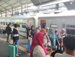 Kereta Api Tujuan Banyuwangi Jadi Favorit, Penjualan Tiket Nataru KAI Daop 8 Surabaya Melonjak