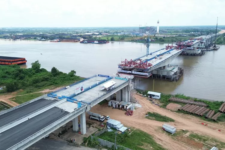 pembangunan-tol-palembang–betung-tembus-85,74-persen,-hutama-karya-tuntaskan-jembatan-sungai-musi-dengan-teknologi-canggih