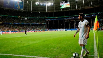 kepala-wasit-fifa-dukung-penggunaan-var-untuk-tendangan-sudut-di-piala-dunia-2026-–-times-banyuwangi