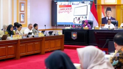digitalisasi-bansos-nasional-dimulai-dari-banyuwangi,-bupati-ipuk-jadi-rujukan-kemendagri