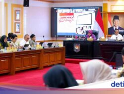 Bupati Ipuk Bersama 3 Menteri Paparkan Digitalisasi Bansos