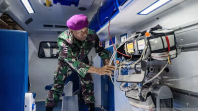 tni-al-tambah-jumlah-kri-jadi-14-untuk-percepat-distribusi-logistik-banjir-di-sumatra-–-times-banyuwangi