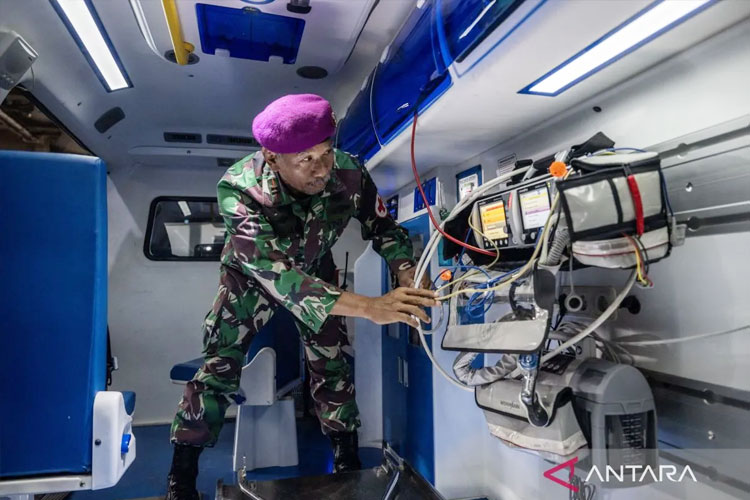 tni-al-tambah-jumlah-kri-jadi-14-untuk-percepat-distribusi-logistik-banjir-di-sumatra-–-times-banyuwangi