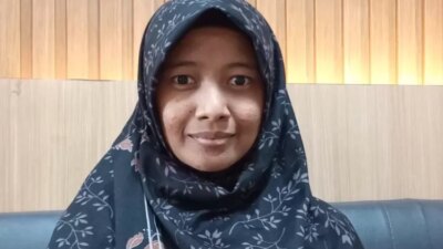 atiqoh,-guru-banyuwangi-yang-hilang-kontak-saat-banjir-aceh-akhirnya-ditemukan-selamat-di-masjid