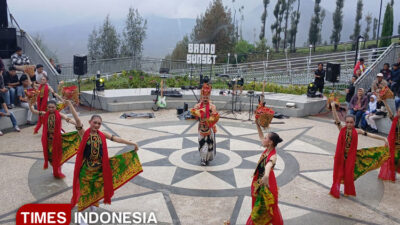 sesi-ke-9,-bromo-sunset-&-culture-terbang-go-international-–-times-banyuwangi