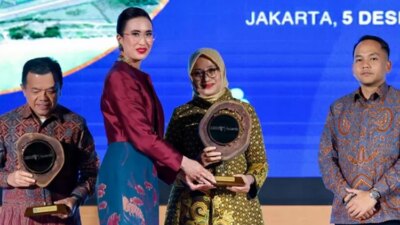 bupati-banyuwangi-ipuk-fiestiandani-raih-most-inspiring-tourism-leader-di-wonderful-indonesia-award-2025