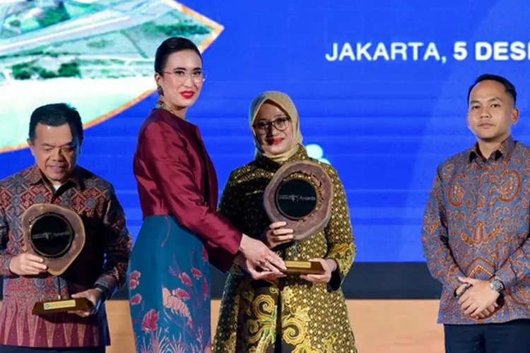 bupati-banyuwangi-ipuk-fiestiandani-raih-most-inspiring-tourism-leader-di-wonderful-indonesia-award-2025