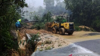 jembatan-putus-diterjang-banjir,-110-kk-di-nagan-raya-masih-terisolasi-–-times-banyuwangi