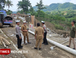 Satlantas Polres Majalengka Pantau Perbaikan Jalan Ambles di Ruas Talaga-Bantarujeg – TIMES Banyuwangi