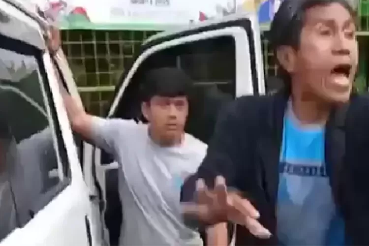 update-mobil-mbg-tabrak-siswa-sdn-01-kalibaru,-belasan-murid-luka-dan-suasana-sekolah-mencekam