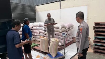 dukung-ketahanan-pangan,-polresta-banyuwangi-pastikan-setoran-jagung-aman-dan-tertib