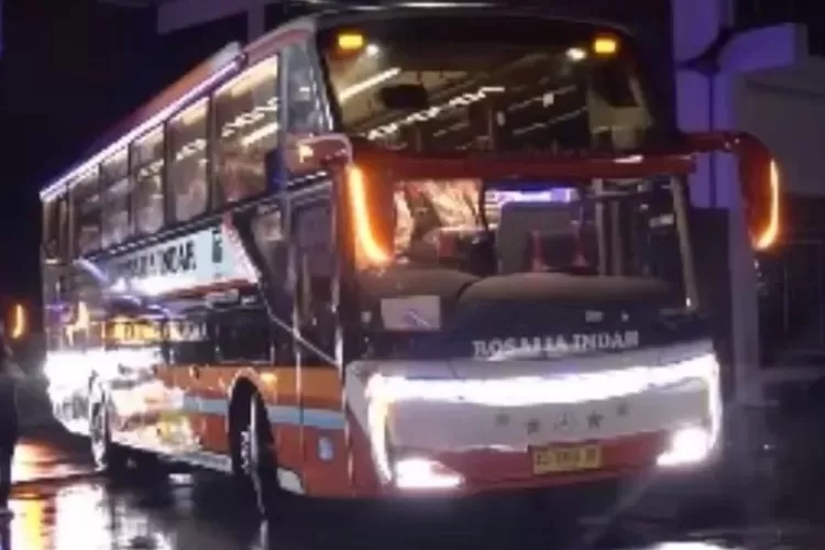 video-viral-sopir-rosalia-indah-ugal-ugalan-di-jalan-tol,-pengemudi-dibebastugaskan-dan-disanksi