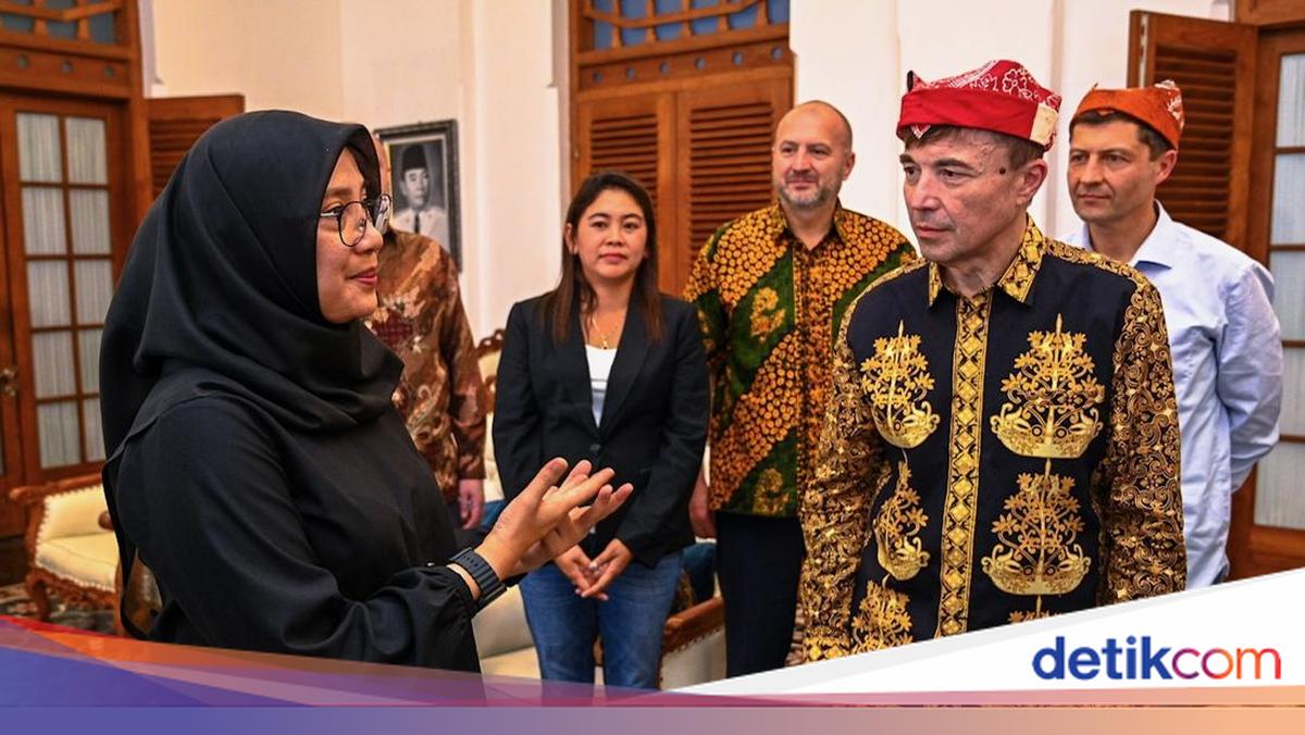 rusia-tertarik-investasi-pariwisata-dan-maritim-di-banyuwangi