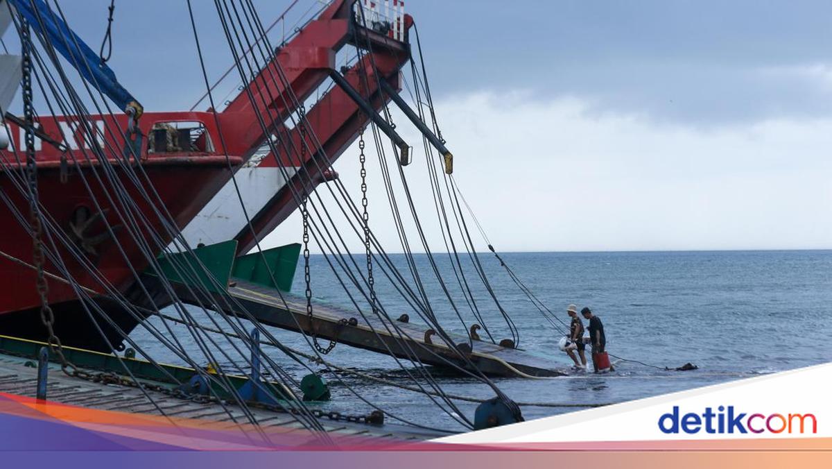 melihat-perawatan-kapal-dan-fasilitas-pelabuhan-jelang-libur-nataru