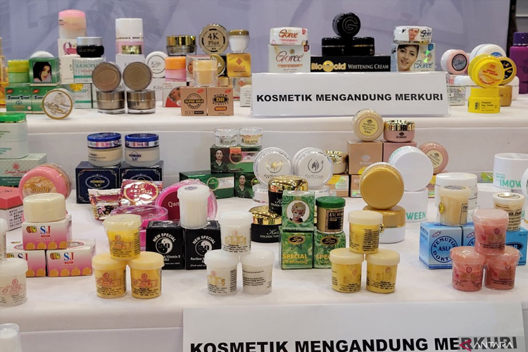 bpom-temukan-108-merek-kosmetik-ilegal-dan-berbahaya-di-puncak-harbolnas-2025-–-times-banyuwangi