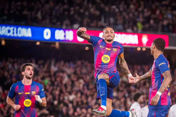 dua-gol-raphinha-antar-barcelona-menjauh-dari-real-madrid-–-times-banyuwangi