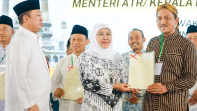 pemprov-jatim-serahkan-2532-sertifikat-tanah-wakaf-dan-tempat-ibadah-–-times-banyuwangi