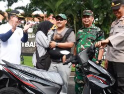 Tri Agus Purnama Menang Motor Undian Sipundiwangi Banyuwangi, Menangis Haru Saat Nama Dipanggil di CFD