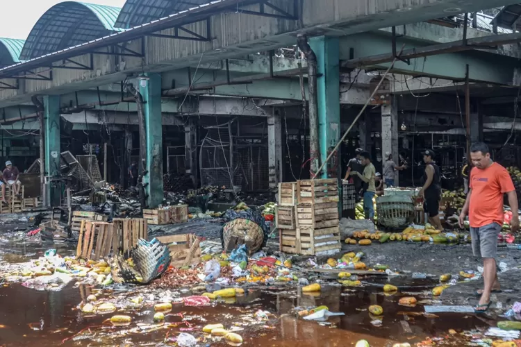 ratusan-kios-terbakar,-ini-langkah-pemprov-dki-tangani-pasar-induk-kramat-jati,-pastikan-tak-ganggu-stok-pangan-jakarta-jelang-nataru