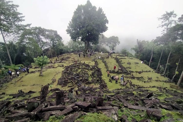 pemugaran-situs-gunung-padang-cianjur-dimulai,-publik-diingatkan-jaga-warisan-leluhur-–-times-banyuwangi