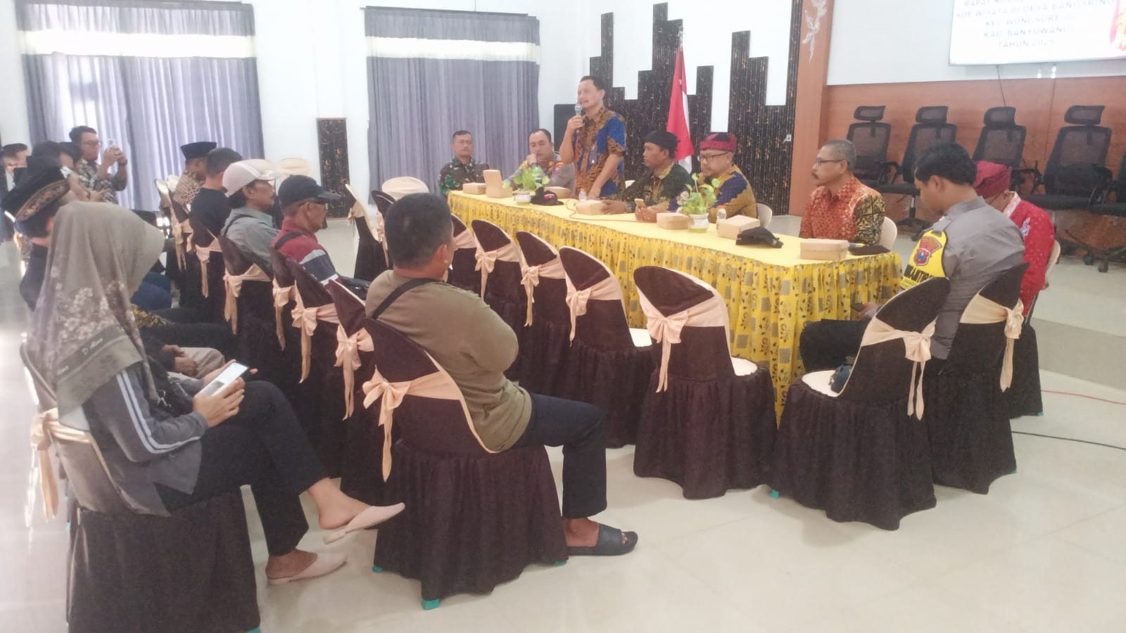 efek-pungli,-forpimka-dan-pengelola-wisata-bangsring-duduk-semeja