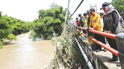 banjir-rendam-tiga-kecamatan-di-banyuwangi,-1.512-kk-terdampak-luapan-sungai-blambangan