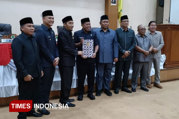 ketika-palu-paripurna-mengetuk-sejarah:-11-februari-jadi-hari-lahir-majalengka-–-times-banyuwangi