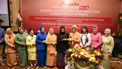 ibu-pegang-kunci-generasi-emas,-dwp-banyuwangi-dijuluki-madrasah-pertama