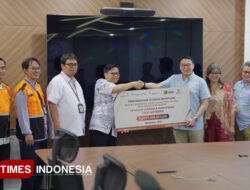 Grup Merdeka Donasi Rp977 Juta untuk Penanganan Banjir dan Longsor Sumatra – TIMES Banyuwangi