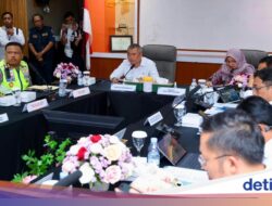 Menhub Pimpin Rakor Kesiapan Nataru di Pelabuhan Ketapang Banyuwangi