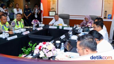 menhub-pimpin-rakor-kesiapan-nataru-di-pelabuhan-ketapang-banyuwangi