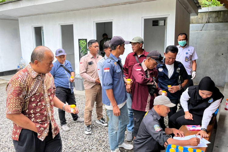 jelang-libur-nataru,-driver-jeep-merapi-di-sleman-jalani-tes-urine-dan-ini-hasilnya-–-times-banyuwangi