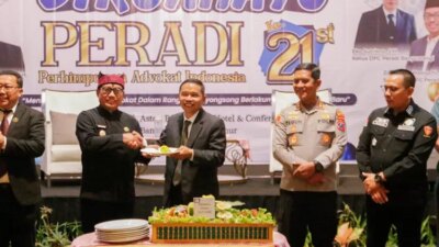 hut-ke-21-peradi-banyuwangi-diperingati-bersama-harjaba-ke-254,-perkuat-sinergi-bantuan-hukum-desa