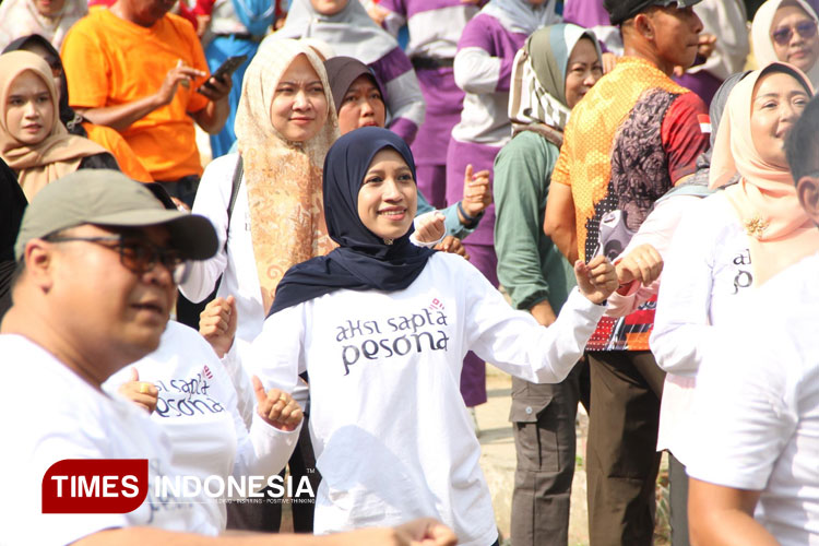 hut-ke-54-korpri,-pemkab-rembang-gelar-pasar-murah-dan-senam-massal-di-taman-kartini-–-times-banyuwangi