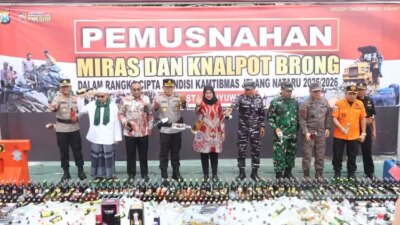 cegah-gangguan-kamtibmas,-polresta-banyuwangi-musnahkan-miras-dan-knalpot-brong