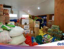 Bukan Karangan Bunga, Harjaba Banyuwangi Kumpulkan 2.145 Paket Sembako