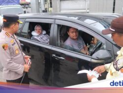 Identitas Tak Sesuai, 9 Kendaraan Diputar Balik di Pelabuhan Ketapang