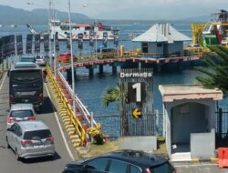 Selat Bali Berpotensi Gelombang Tinggi, ASDP Imbau Penumpang Waspadai Cuaca Buruk